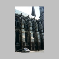 Chartres, 3, Langhaus von NO, Foto Heinz Theuerkauf, ShiftN.jpg